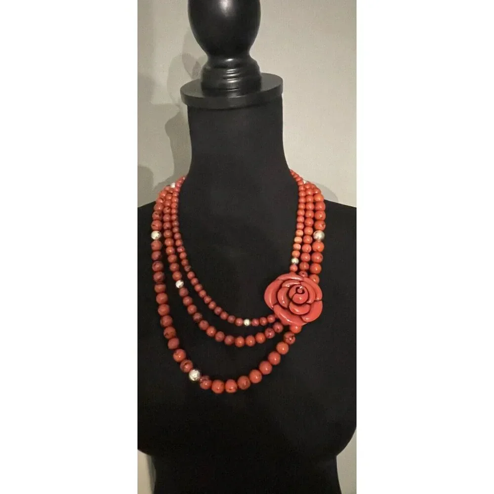 NECKLACE RED CORAL LOOK TRIPLE STRAND‎ FLOWER FUN FASHION COLLECTIBLE PLASTIC